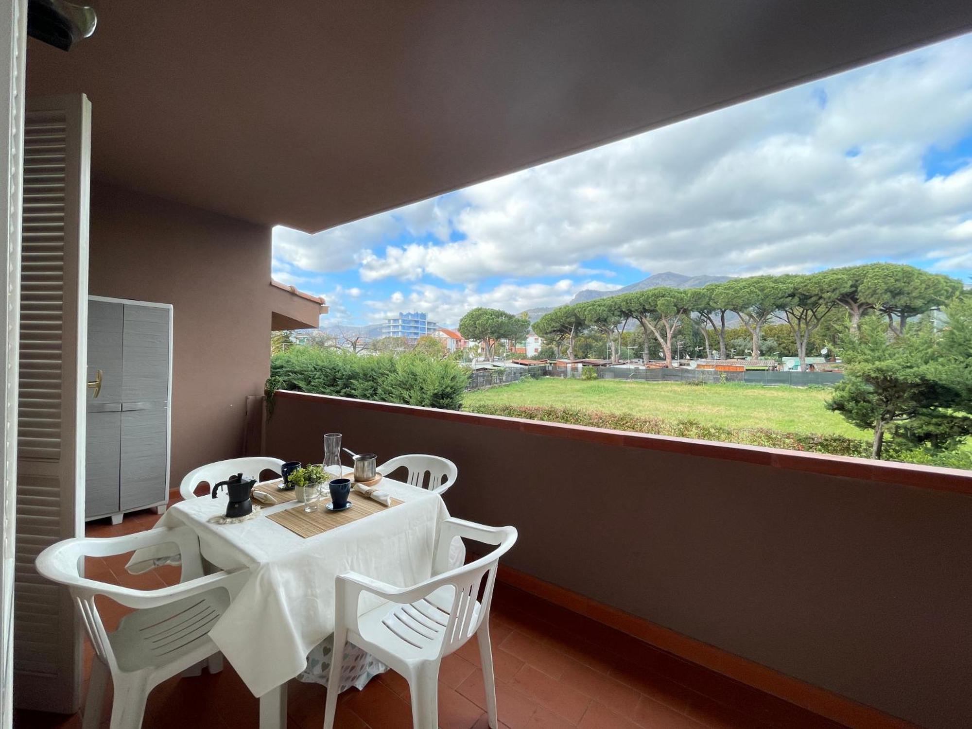 Il Gabbiano Bilocale Con Piscina, Garage E A/C. Apartment โลอาโน ภายนอก รูปภาพ